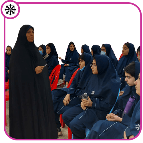 جلسه مدیر با دانش آموزان سمپاد